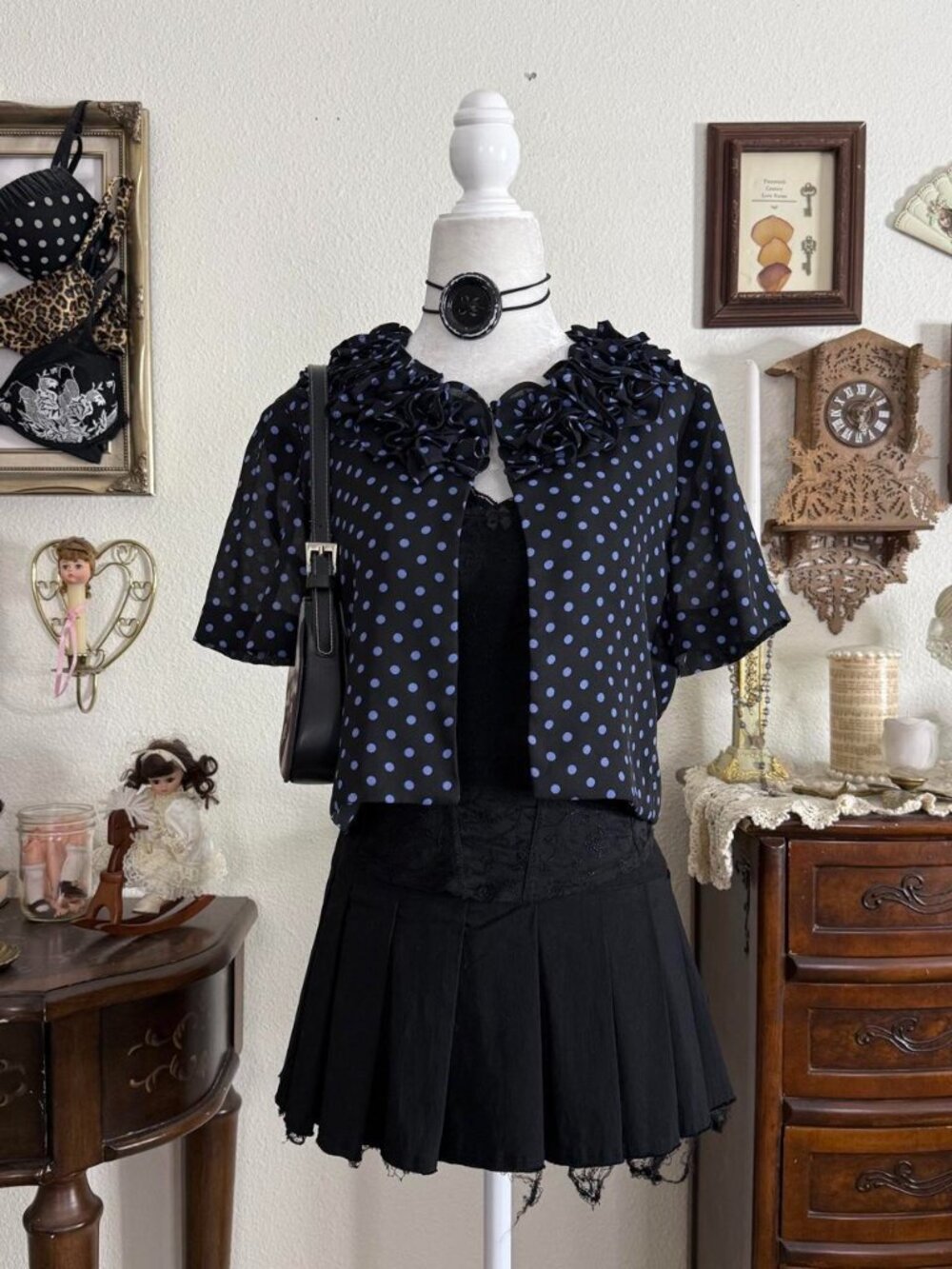 Vintage 90’s quirky whimsical twee blue and black polkadot ruffled cropped boler